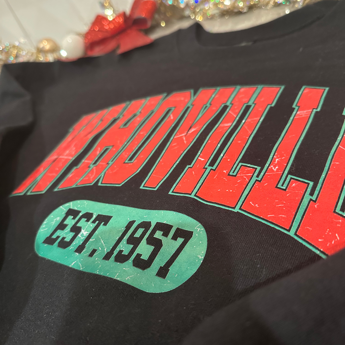 WHOVILLE EST.1957 Crewneck